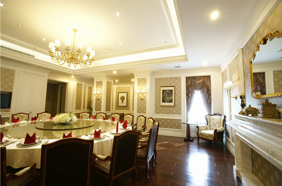 河北懷來藍(lán)鯨大酒店